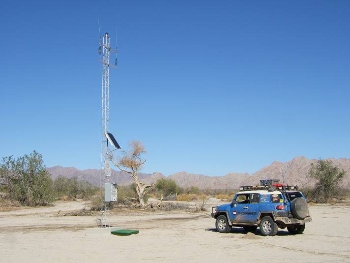 a flashing blue light in the desert often means water or help